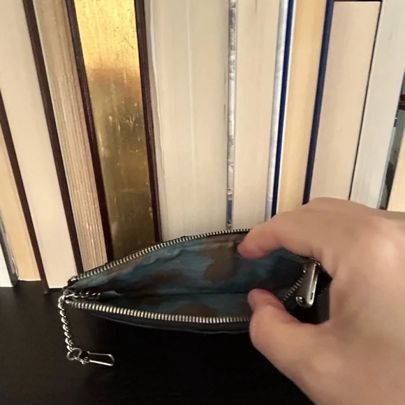 HOBO International - Linn slim Credit Card Wallet in Black Leather - Picture 6 of 9